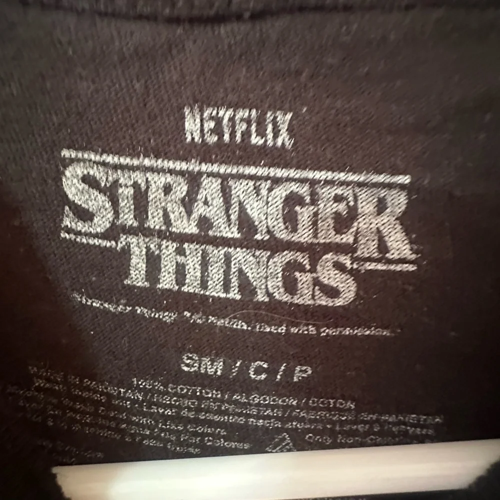 Stranger Things Bundle Deal - Picture 2 of 9